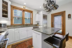 1624 N Farwell Ave, Milwaukee, WI 53202 - Photo 12