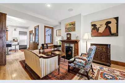 1624 N Farwell Ave, Milwaukee, WI 53202 - Photo 8