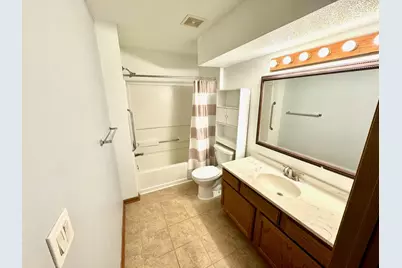 907  Fox Creek Dr #2, Watertown, WI 53098 - Photo 18