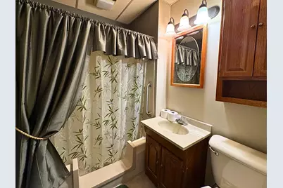 720  Monroe Ave, Racine, WI 53405 - Photo 18