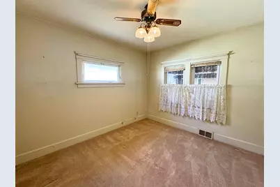 720  Monroe Ave, Racine, WI 53405 - Photo 14