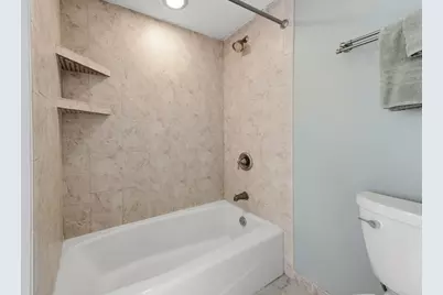 1633 N Prospect Ave #16C, Milwaukee, WI 53202 - Photo 12