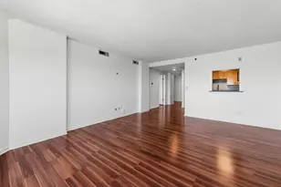 1633 N Prospect Ave, Milwaukee, WI 53202 - Photo 6