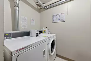 1633 N Prospect Ave, Milwaukee, WI 53202 - Photo 22