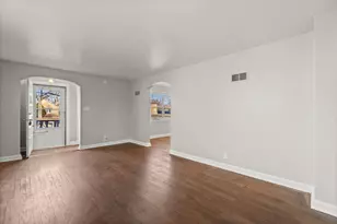 7083 N 43rd St, Milwaukee, WI 53209 - Photo 14