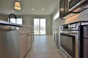 1116 Elderberry Rd, Oconomowoc, WI 53066 - Photo 10