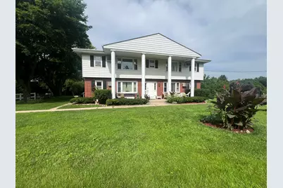 512  Hill St #2S, Walworth, WI 53184 - Photo 2