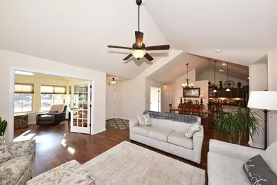 N50W25072  William Dr, Sussex, WI 53072 - Photo 12