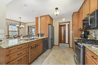 604 N 119th St, Wauwatosa, WI 53226 - Photo 14