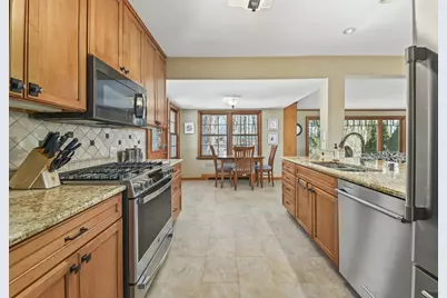 604 N 119th St, Wauwatosa, WI 53226 - Photo 16