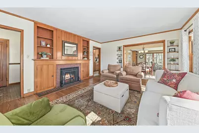 604 N 119th St, Wauwatosa, WI 53226 - Photo 8