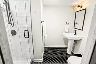 9062 N Lake Dr, Bayside, WI 53217 - Photo 22