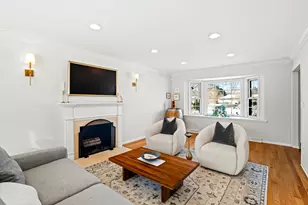 9062 N Lake Dr, Bayside, WI 53217 - Photo 2