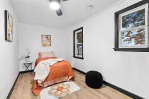 W156N8813 Pilgrim Rd, Menomonee Falls, WI 53051 - Photo 16