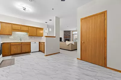 3360 E College Ave #16, Cudahy, WI 53110 - Photo 6