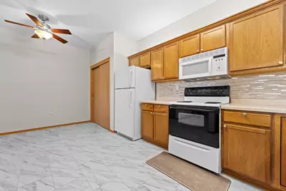 3360 E College Ave #16, Cudahy, WI 53110 - Photo 8