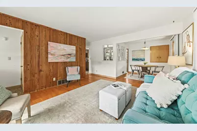 8112 W Daphne St, Milwaukee, WI 53223 - Photo 6