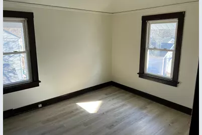 1711  Hamilton St #1713, Manitowoc, WI 54220 - Photo 18