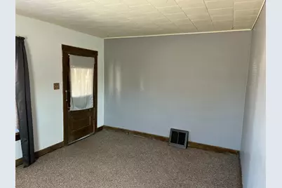 1711  Hamilton St #1713, Manitowoc, WI 54220 - Photo 6