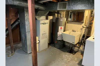 1711  Hamilton St #1713, Manitowoc, WI 54220 - Photo 12
