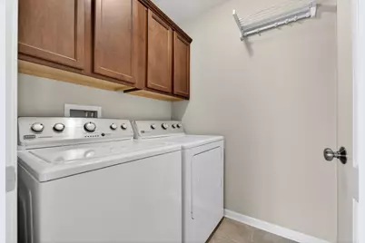 9483  Ashbury Ln, Pleasant Prairie, WI 53158 - Photo 18