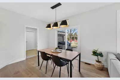 9483  Ashbury Ln, Pleasant Prairie, WI 53158 - Photo 8