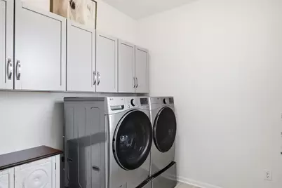 406  Canterbury Ct, Williams Bay, WI 53191 - Photo 12