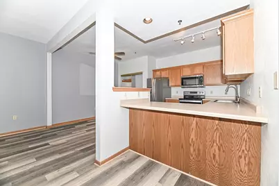 401 W Aspen Dr #7, Oak Creek, WI 53154 - Photo 12
