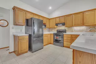 4315 Sommer Dr, Sheboygan, WI 53081 - Photo 8