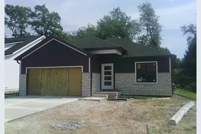 314  Evan Dr, Lake Geneva, WI 53147 - Photo 2