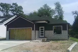 314 Evan Dr, Lake Geneva, WI 53147 - Photo 2