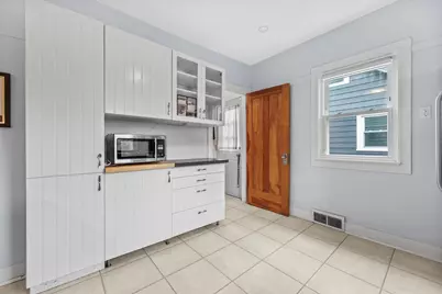 2005 E Beverly Rd, Shorewood, WI 53211 - Photo 10