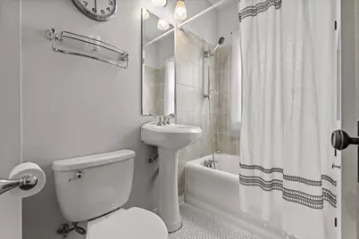 2005 E Beverly Rd, Shorewood, WI 53211 - Photo 14