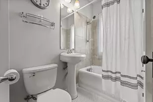 2005 E Beverly Rd, Shorewood, WI 53211 - Photo 14