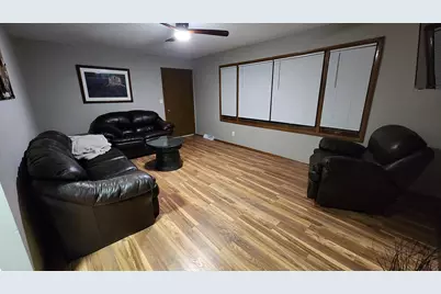 4259  Teakwood Ct, Greendale, WI 53129 - Photo 4