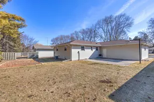 1306 Castle Ave, Sheboygan, WI 53081 - Photo 24