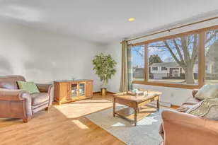 1306 Castle Ave, Sheboygan, WI 53081 - Photo 4