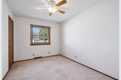 8840 W Cheyenne St, Milwaukee, WI 53224 - Photo 38