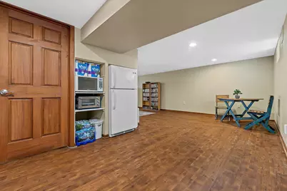 4381 S Kentucky Ave, Milwaukee, WI 53221 - Photo 8