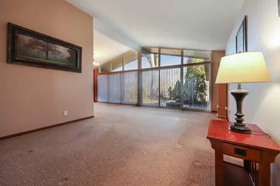 33810  Lynn Ln, Burlington, WI 53105 - Photo 8