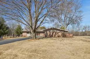 33810 Lynn Ln, Burlington, WI 53105 - Photo 2