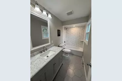 439 W Mall Rd, Glendale, WI 53217 - Photo 28