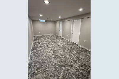 439 W Mall Rd, Glendale, WI 53217 - Photo 14