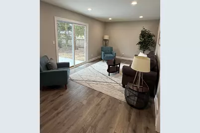 439 W Mall Rd, Glendale, WI 53217 - Photo 10