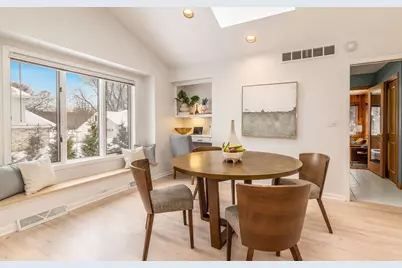 2620 W Garden Park Dr, Glendale, WI 53209 - Photo 6