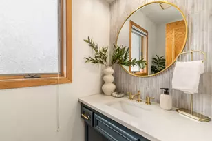 2620 W Garden Park Dr, Glendale, WI 53209 - Photo 30