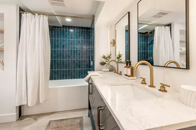 2620 W Garden Park Dr, Glendale, WI 53209 - Photo 24