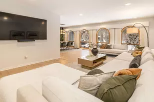 2620 W Garden Park Dr, Glendale, WI 53209 - Photo 10