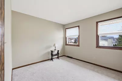4615 S Camrose Ave, New Berlin, WI 53151 - Photo 22