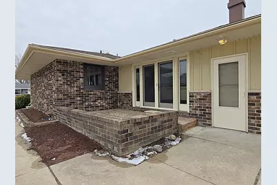 W147N8355  Manchester Dr, Menomonee Falls, WI 53051 - Photo 38